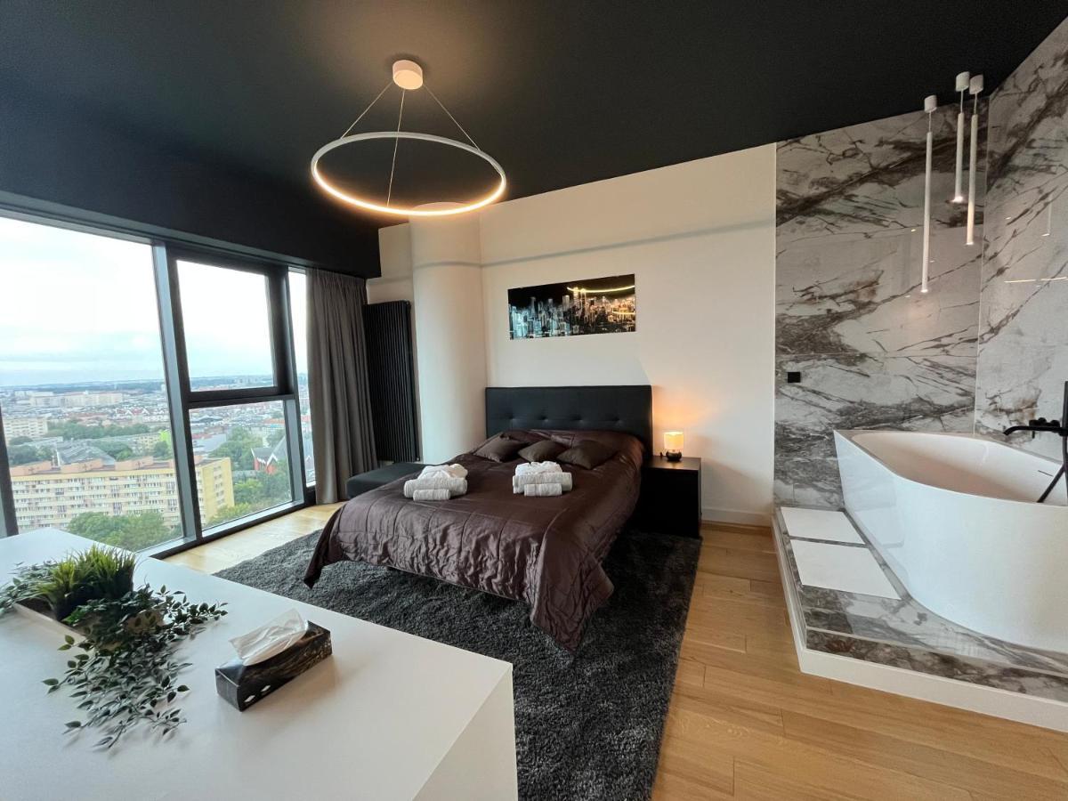 Hanza Tower - Luxurious Apartment 60M2 - 15Th Floor City View Szczecin Exterior photo