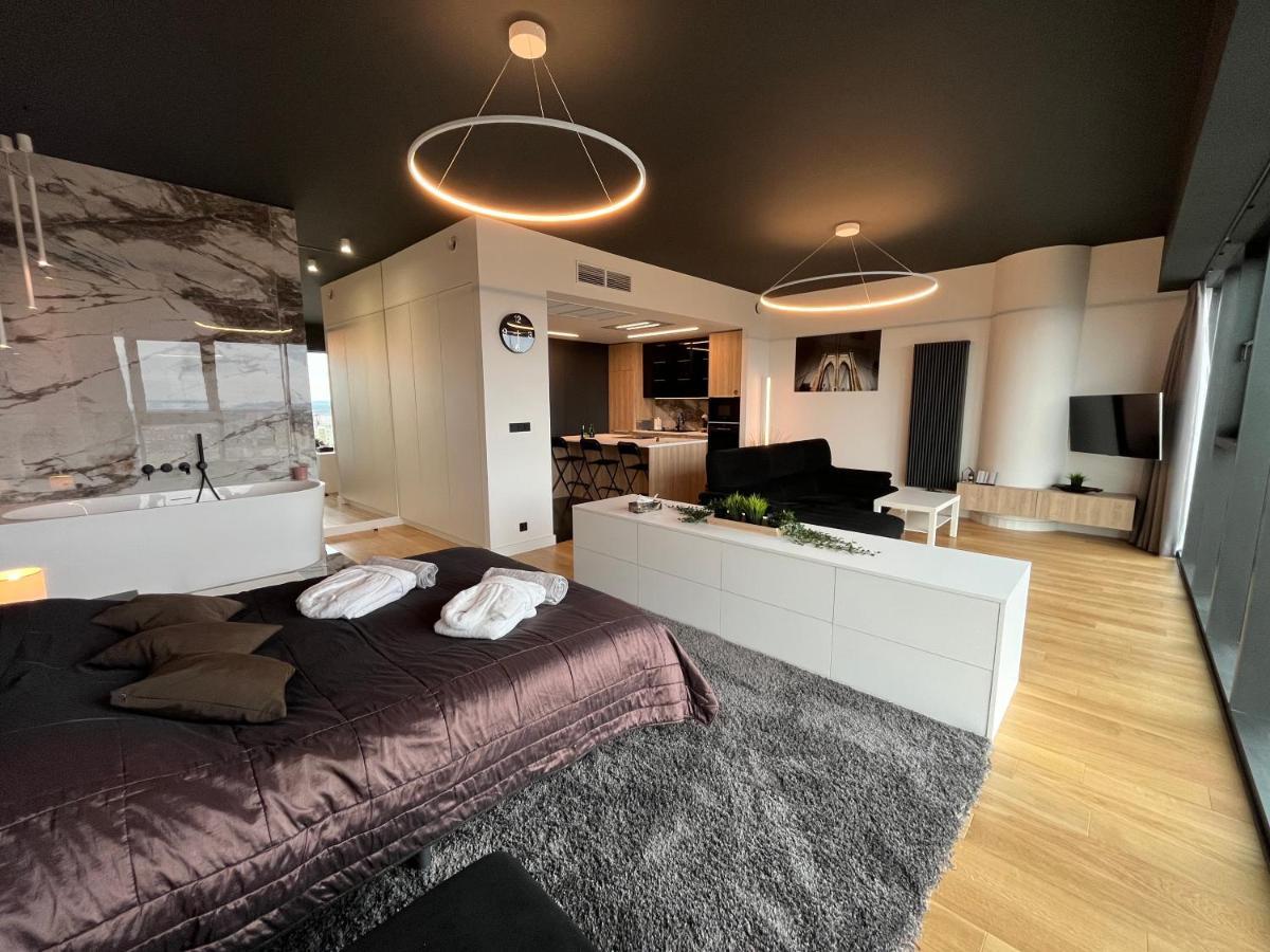 Hanza Tower - Luxurious Apartment 60M2 - 15Th Floor City View Szczecin Exterior photo